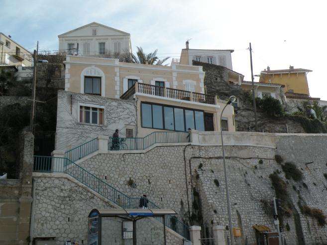  villas sur la corniche